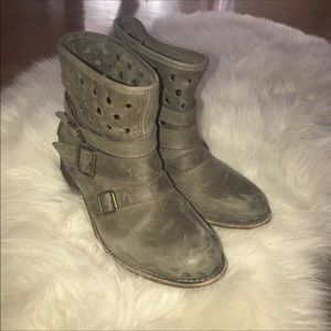 Hinge Nordstrom leather black  booties size 7